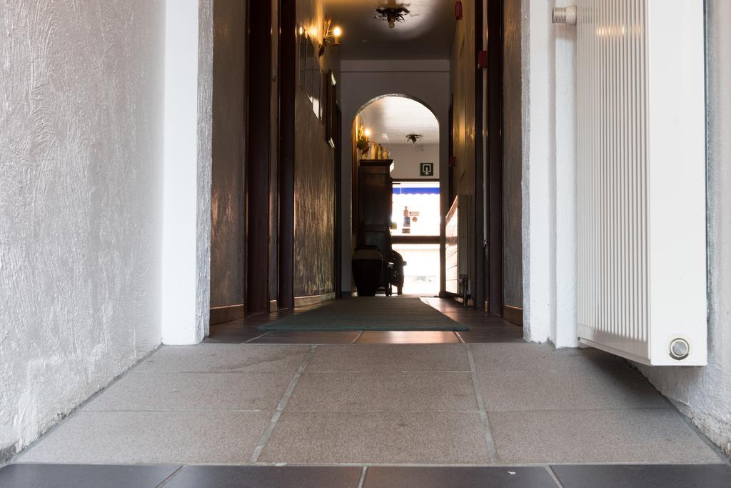 Hotel Apollo Zutendaal Bagian luar foto